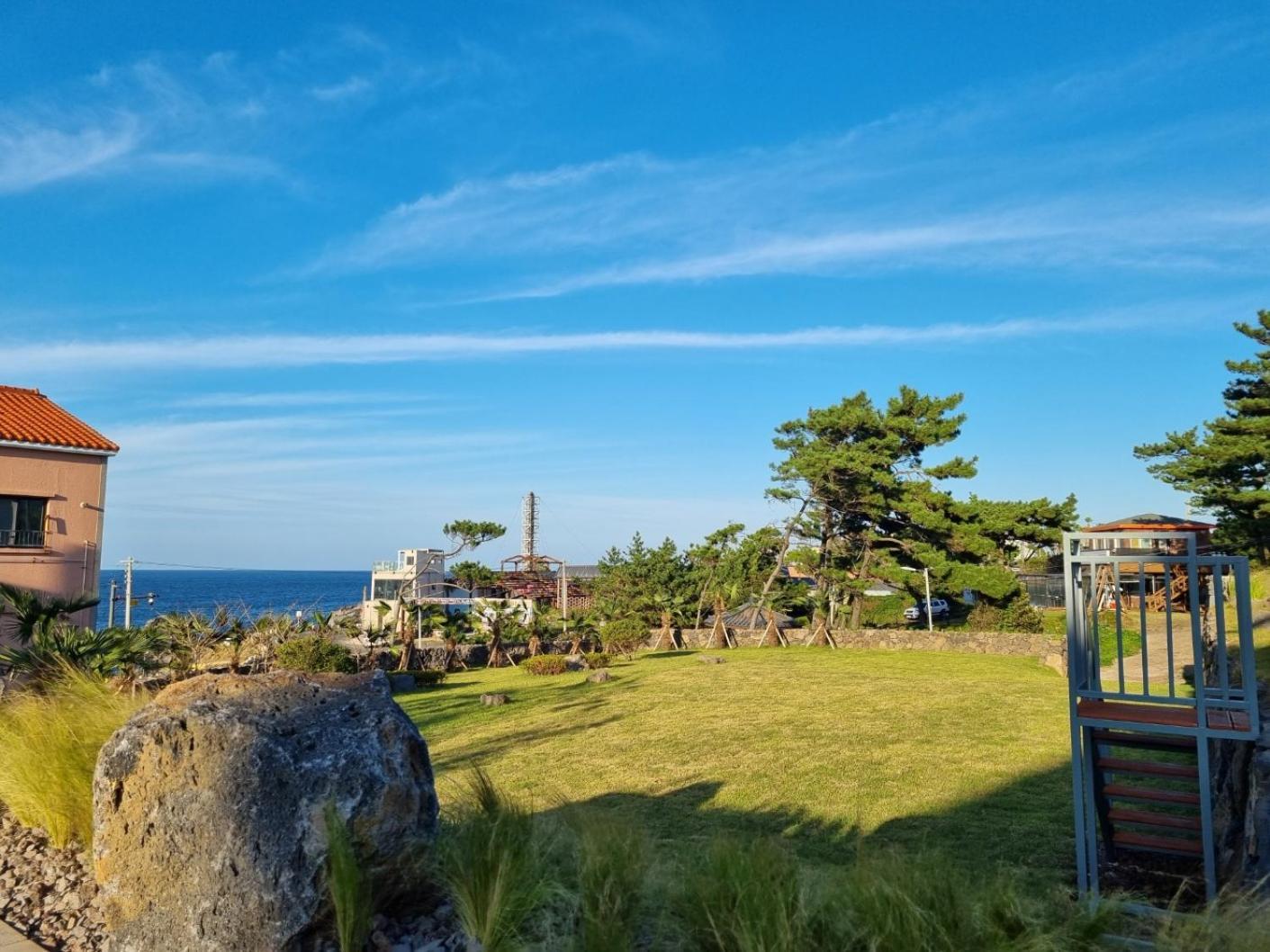 Ddosi Aewol Pool Villa Jeju Bagian luar foto