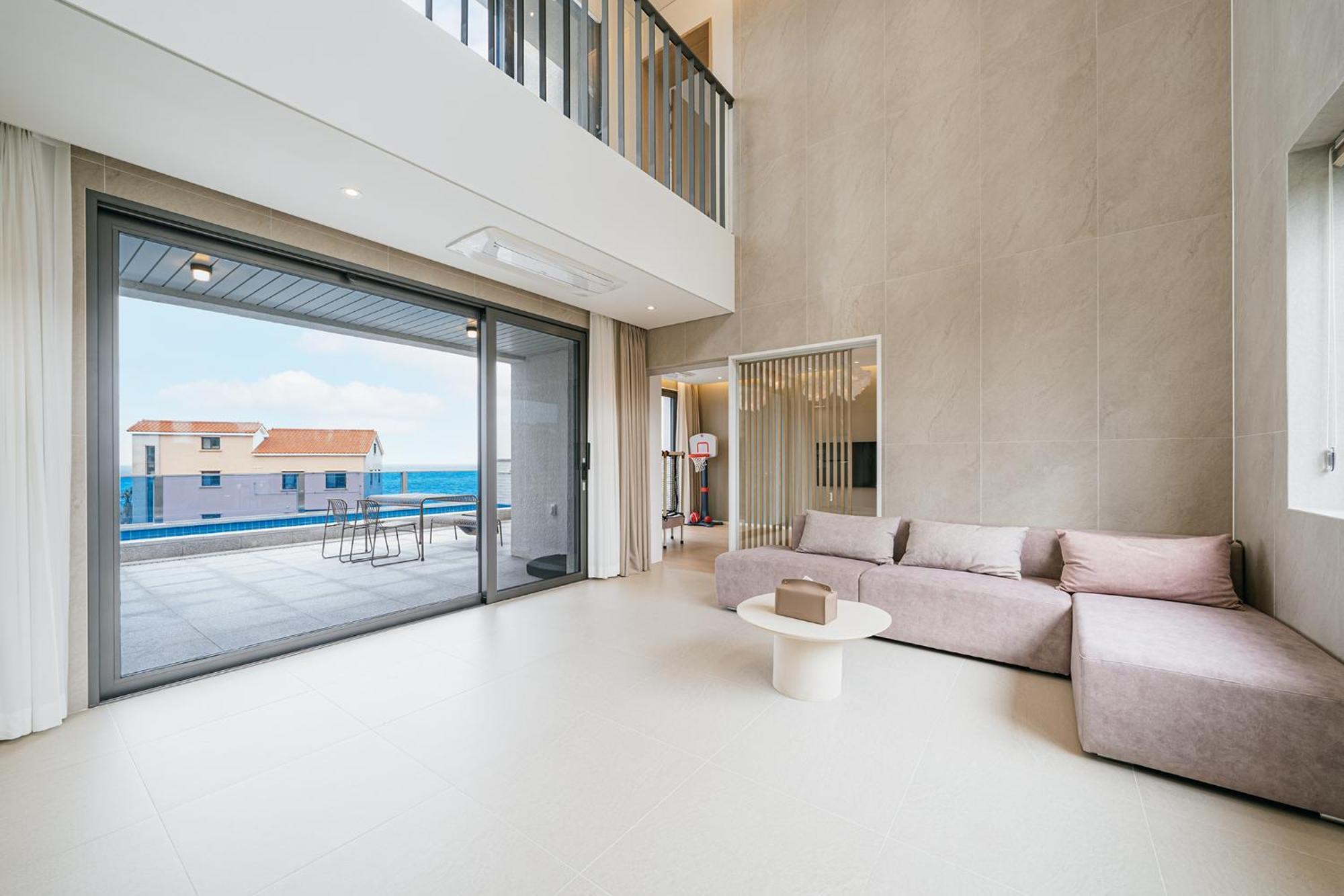 Ddosi Aewol Pool Villa Jeju Bagian luar foto